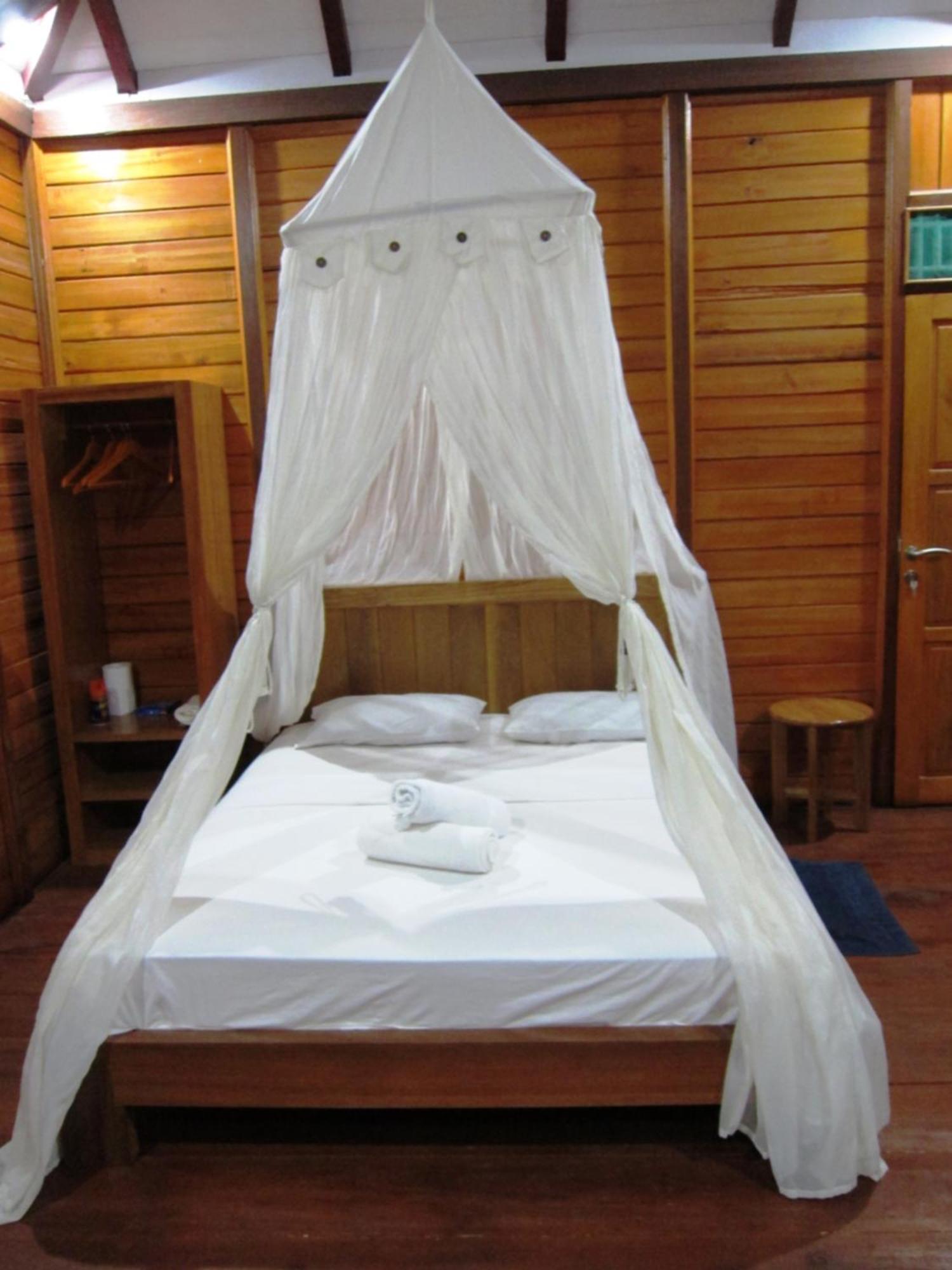 Raja Laut Dive Resort Bunaken Zimmer foto